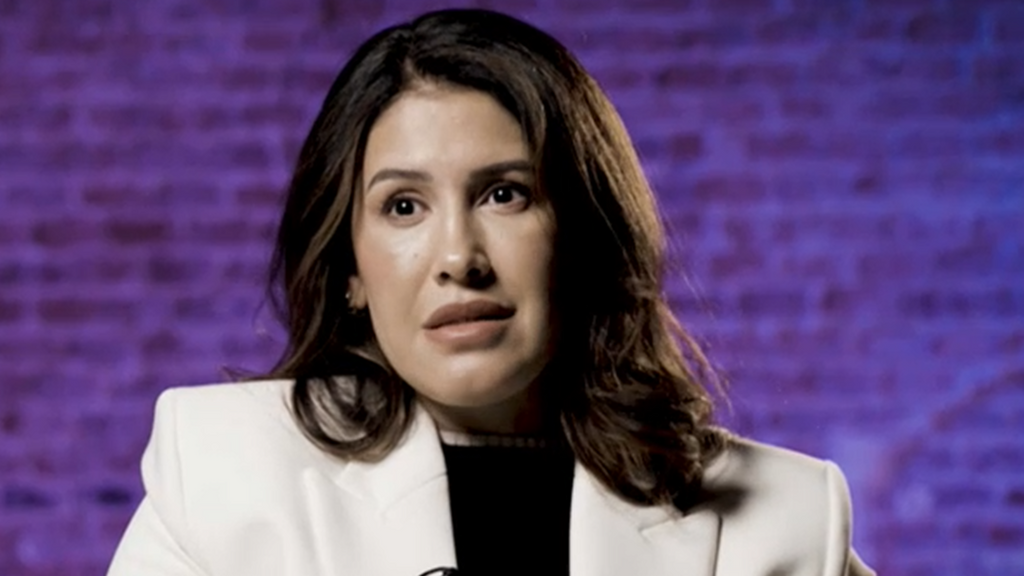 Gabriela Guillén, en plató, lo cuenta todo sobre la relación de Bertín Osborne con su hijo: el viernes a las 22:00h, en Telecinco