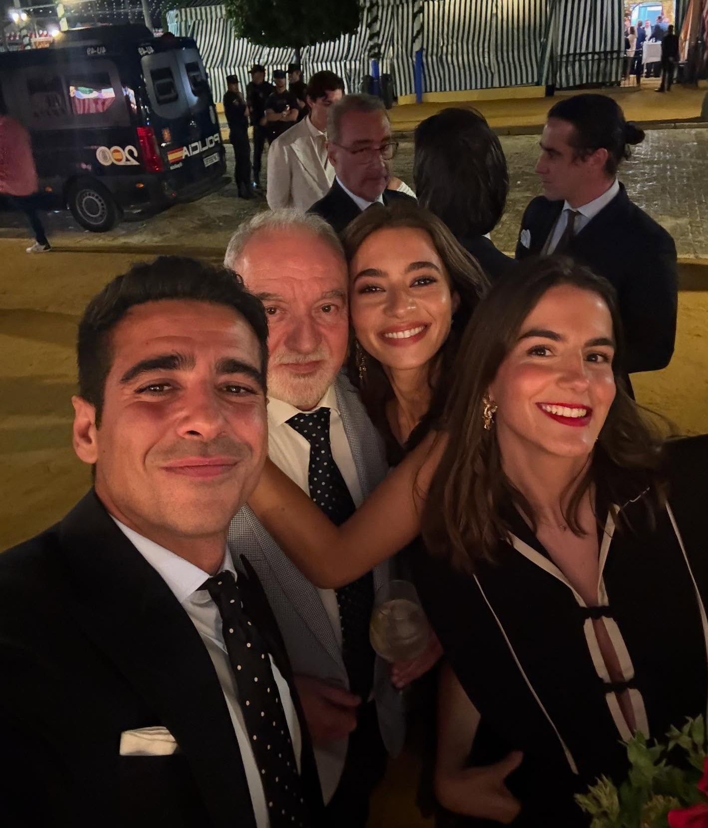 Blanca Llandres y Rocío Crusset en la Feria de Abril