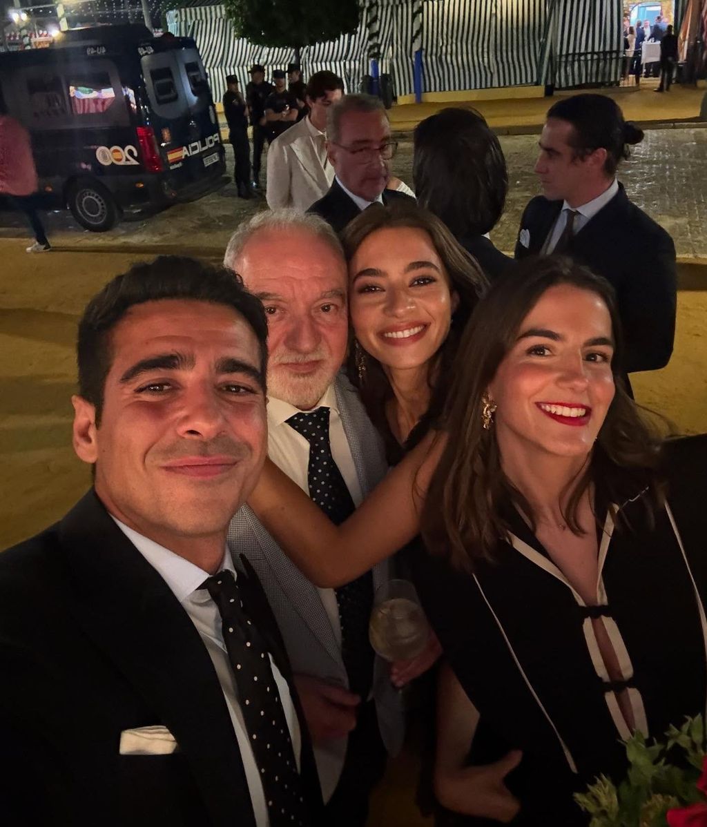 Blanca Llandres y  Rocío Crusset en la Feria de Abril