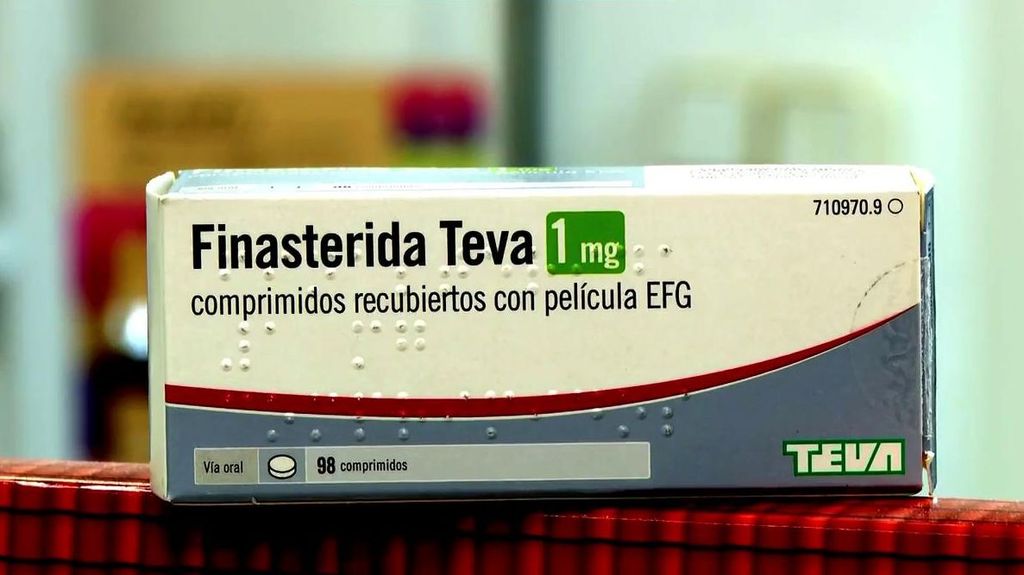Los expertos, sobre el crecepelo que puede inducir pensamientos suicidas: "Cualquier paciente que tenga dudas tiene que pararlo"