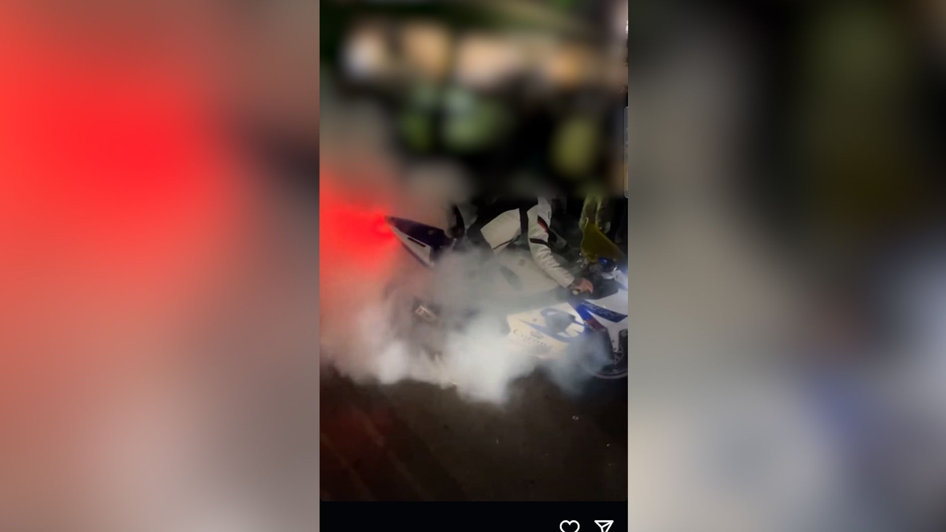 Uno de los asistentes a la concentración ilegal subido a su moto