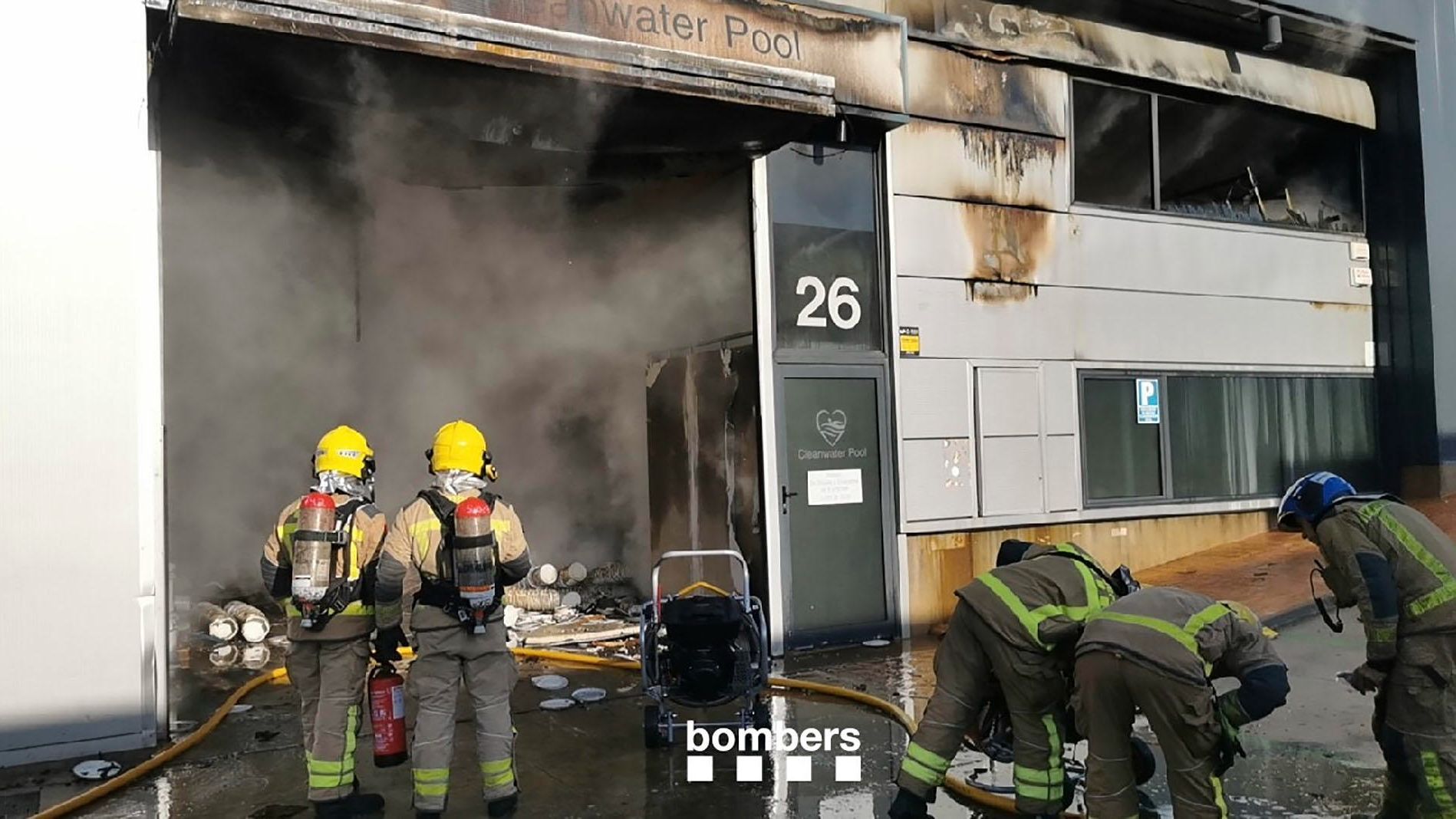 Confinados 5 municipios catalanes por una nube tóxica con cloro generada por un incendio