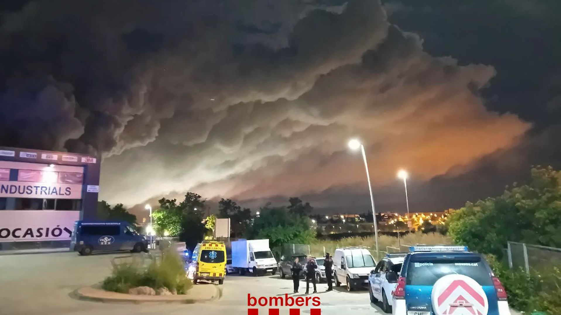 Nube tóxica en Vilanova i la Geltrú
