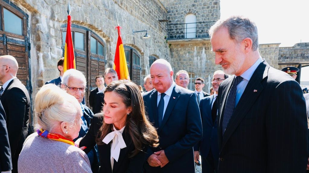 EuropaPress 6713265 reyes junto responsables espanoles amical mauthausen familiares victimas