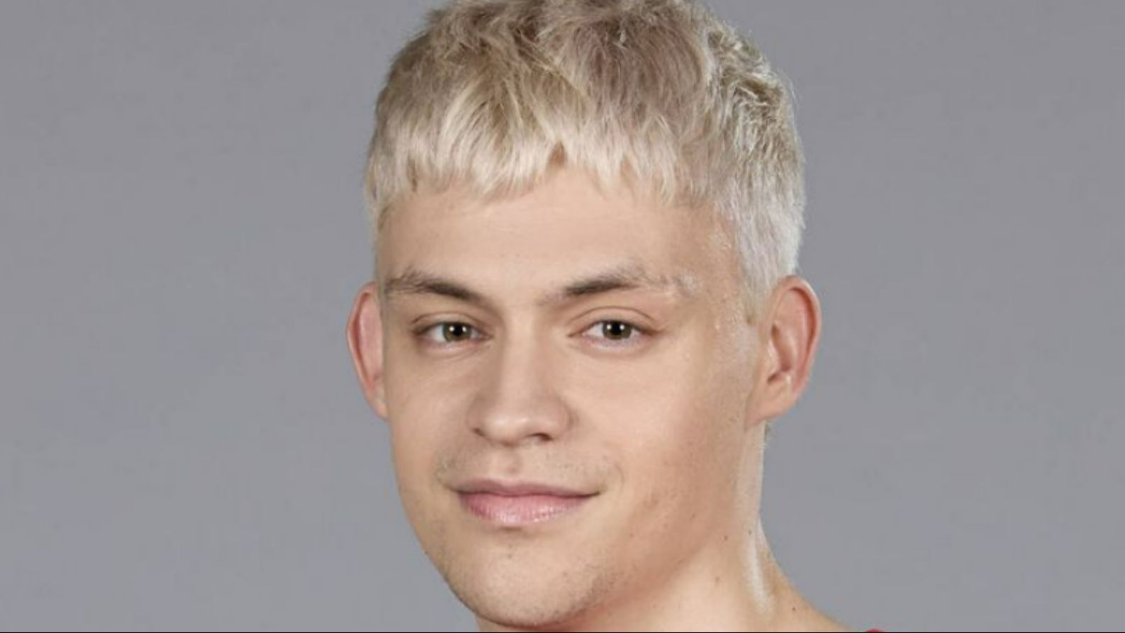 Almácor le pide matrimonio, por segunda vez, a su novia Helena