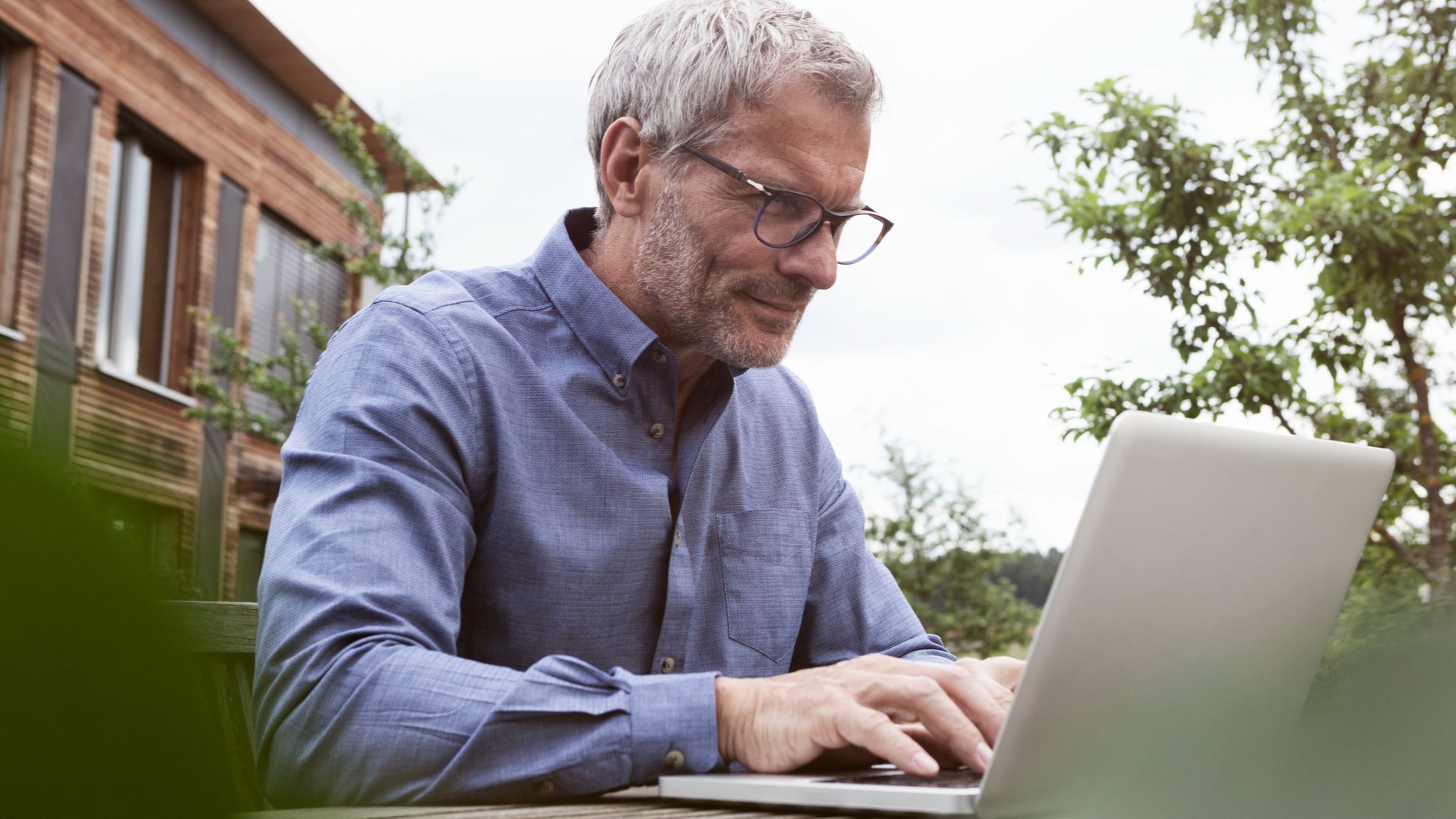 Así ha cambiado IA la forma en que navegamos por internet los mayores de 50 años