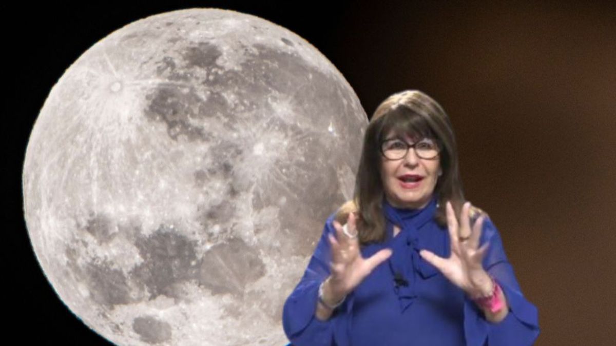 Fotomontaje de Esperanza Gracia y la luna llena de mayo