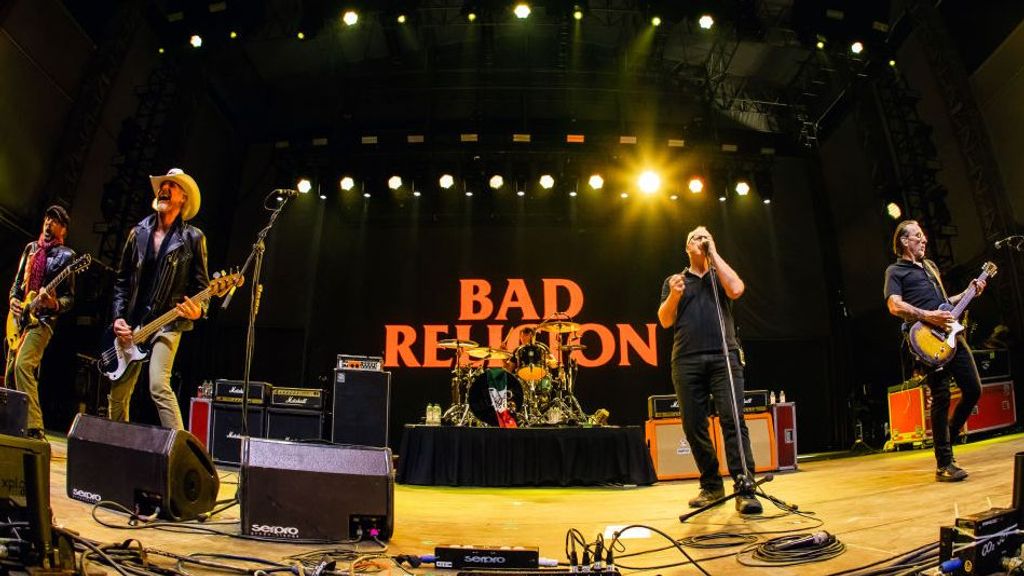 La banda Bad Religion, durante uno de sus conciertos