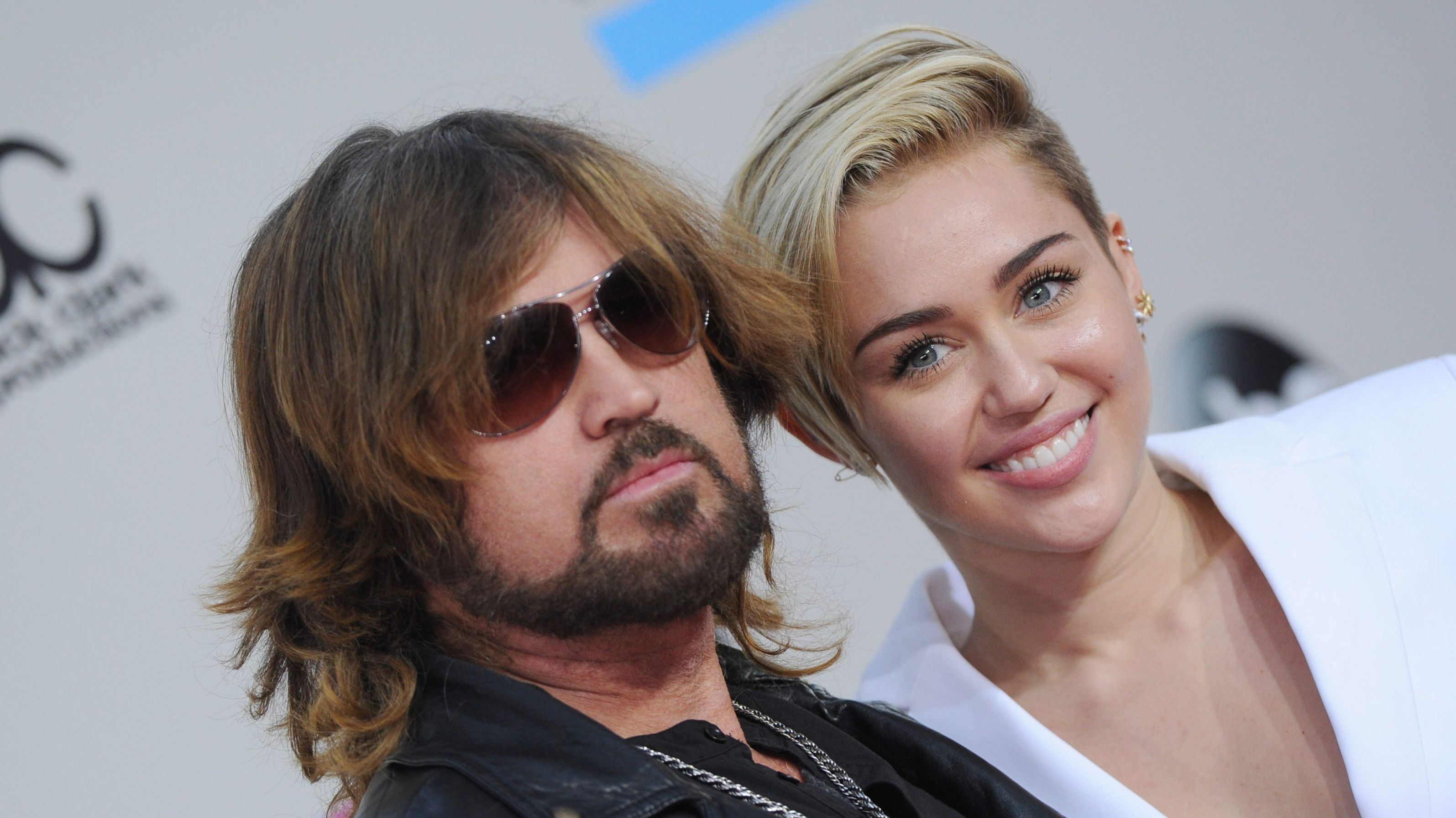 Miley Cyrus y Billy Ray Cyrus en una imagen de archivo.