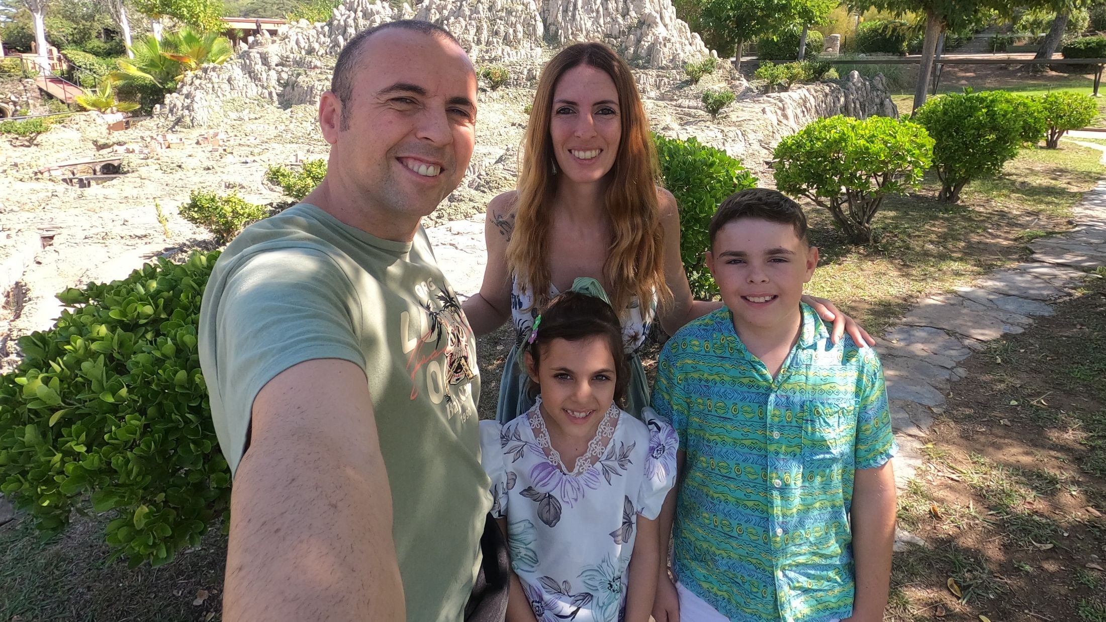 Rosa y David junto a sus dos hijos, Adrián y Elsa , ambos diagosticados de Anemia de Fanconi