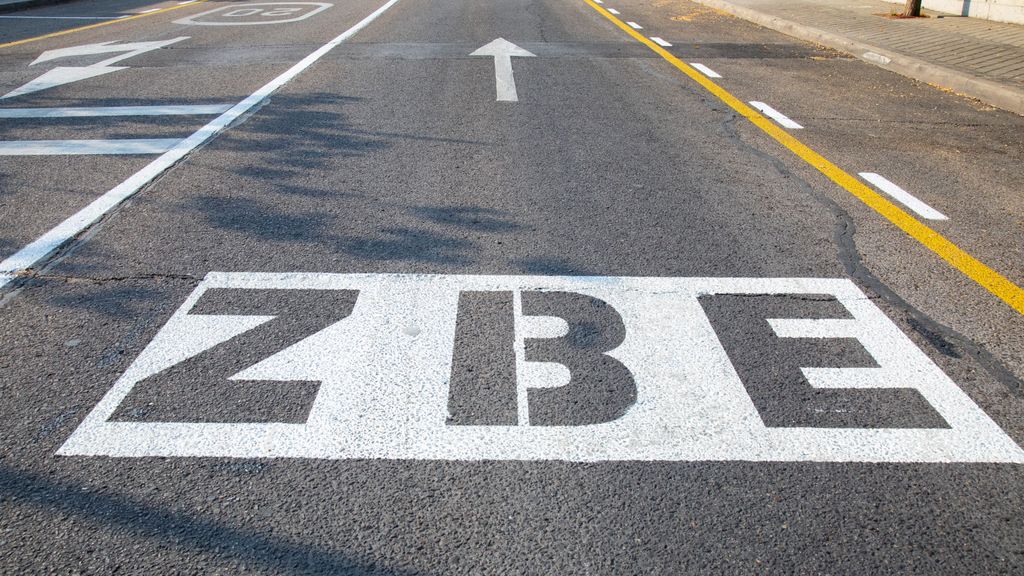 Señalización en calzada de ZBE