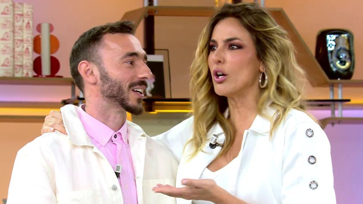 Verónica Dulanto con el invitado de 'El diario de Jorge'