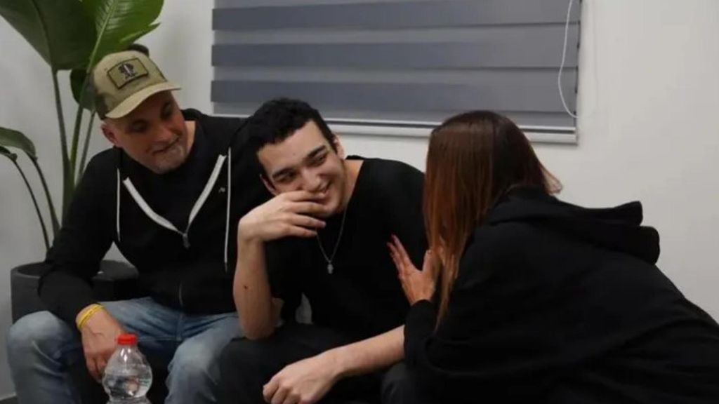 Hamás libera al soldado estadounidense, Edan Alexander, tras tres años de cautividad