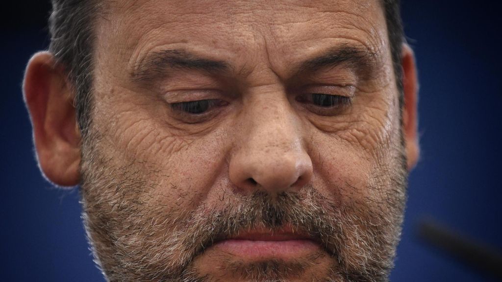 José Luis Ábalos mantiene conversaciones privadas con algunos periodistas y "no desmiente ser el filtrador" de los mensajes sobre Podemos