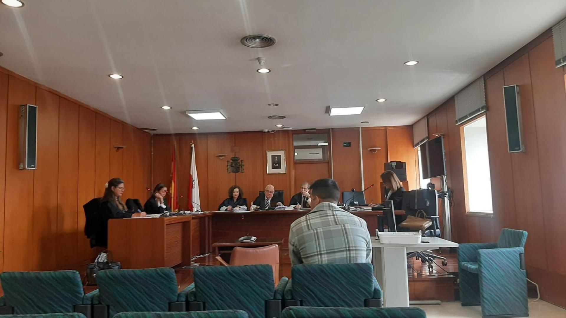 Juicio al acusado de violar a una mujer a la que había conocido esa noche