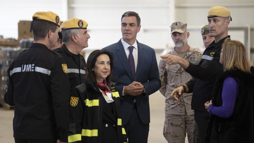 Margarita Robles resta importancia a la "conversación privada" entre Sánchez y Ábalos donde el presidente afirma que "es una pájara"