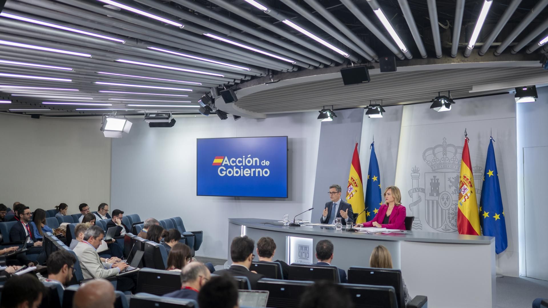 El Gobierno pide que se investigue la filtración de los whatsapps de Pedro Sánchez
