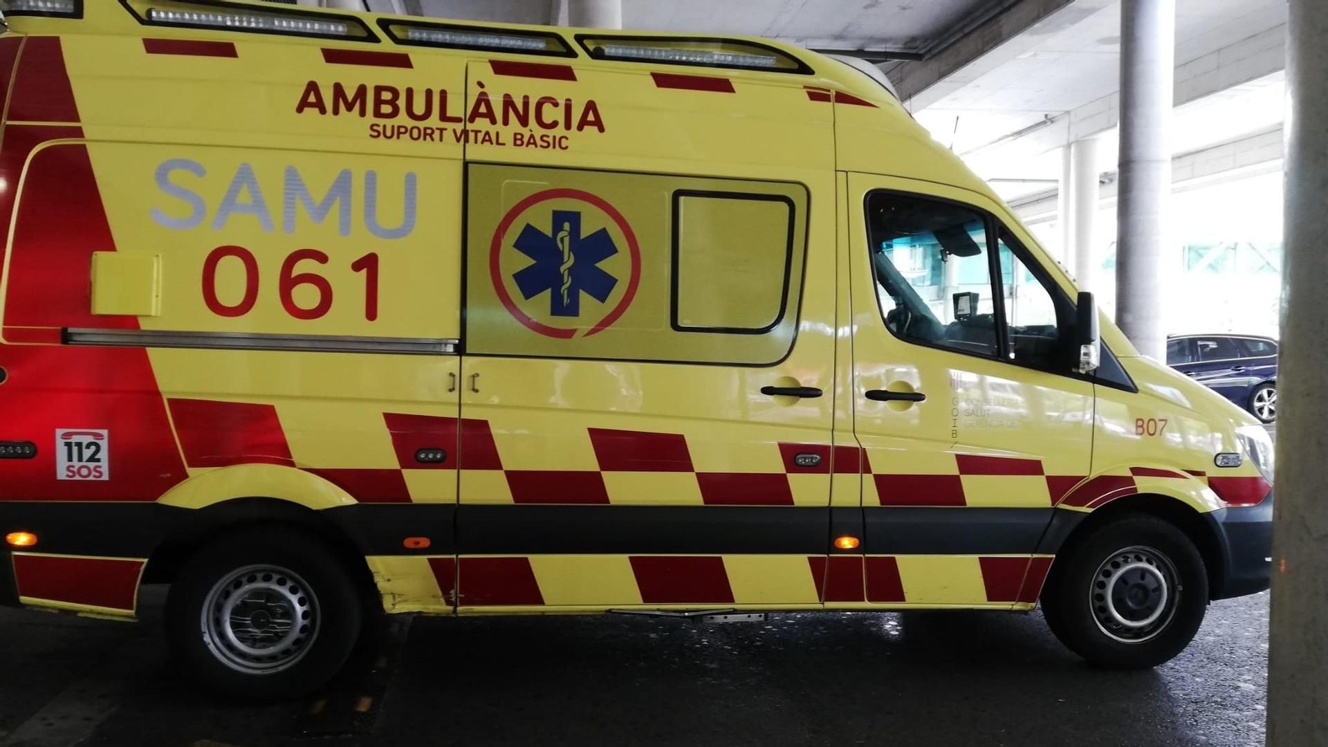 Una ambulancia del SAMU 061