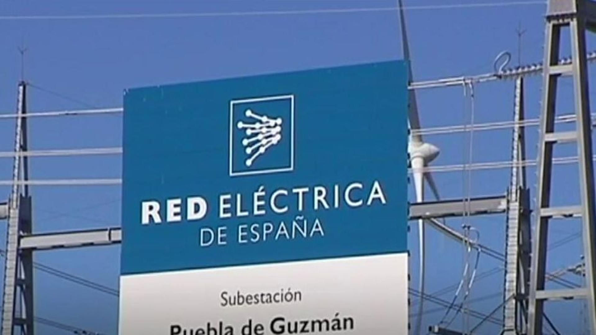 Una semana antes del apagón se habrían percibido tensiones en el sistema eléctrico Una semana antes del apagón se habrían percibido tensiones en el sistema eléctrico