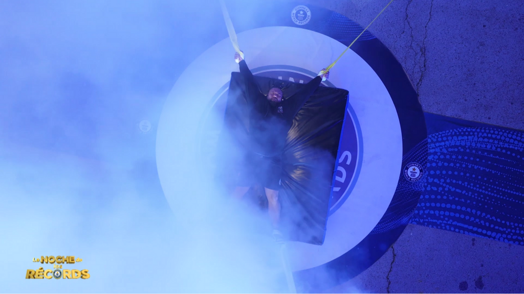 Un hombre se enfrenta a un arriesgadísimo reto frente a cuatro motos: “Os voy a dejar pegados a la tele”