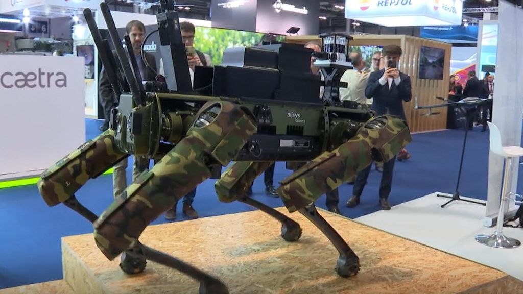 FEINDEF presenta un escaparate de la defensa española: desde tanques hasta drones y robots