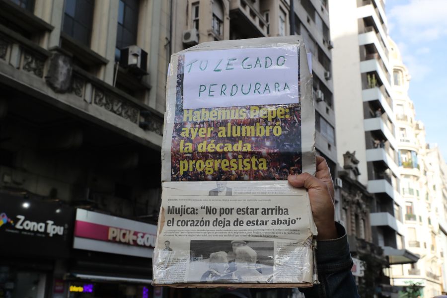 Imágenes de las calles de Montevideo en el cortejo fúnebre de José Mujica
