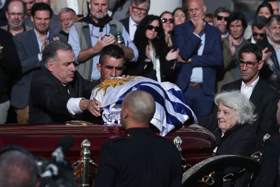 Lucía Topolansky,  la viuda de José Mujica en su funeral