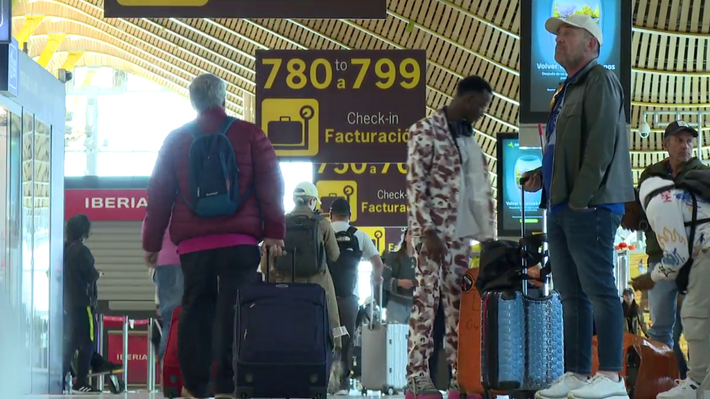 El acceso a las terminales de Barajas se limitará a pasajeros y acompañantes en algunas franjas horarias