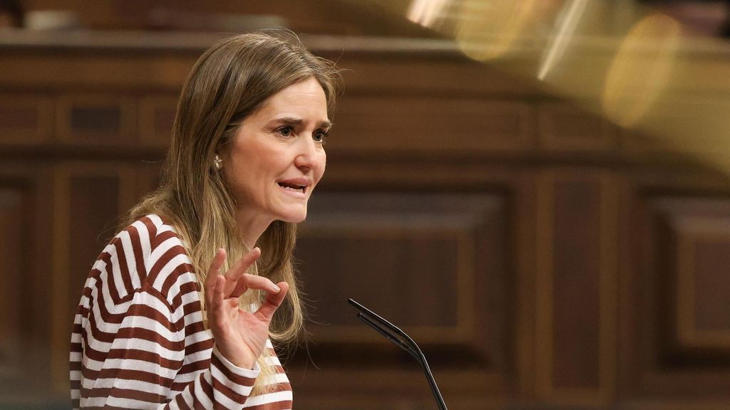 La vicepresidenta tercera y ministra de Transición Ecológica, Sara Aagesen, ha negado que la Comisión Nacional de los Mercados y la Competencia (CNMC) avisara a su departamento de un posible apagón