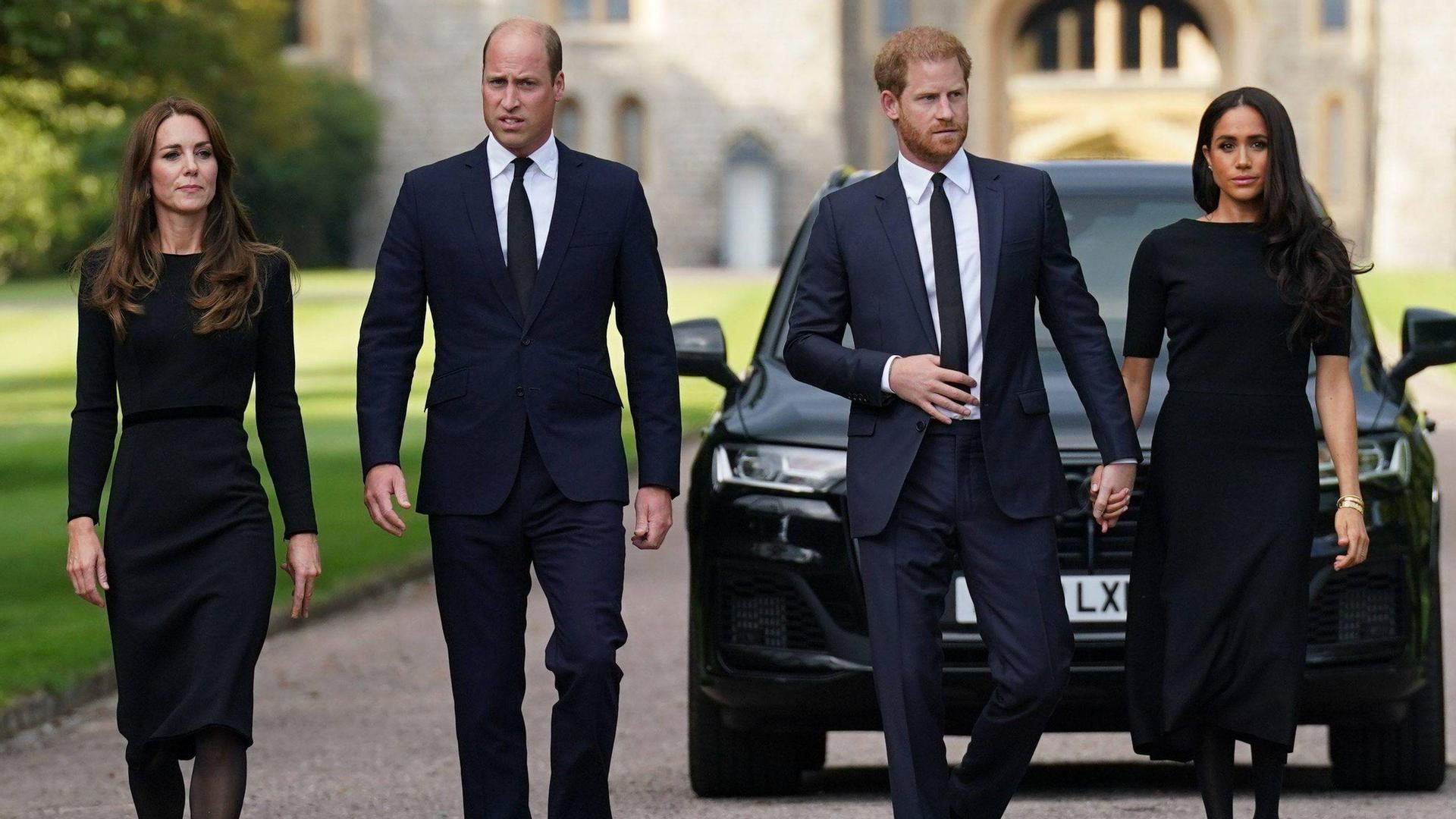 Los príncipes Harry y Guillermo, Meghan Markle y Kate Middleton en una imagen de archivo.