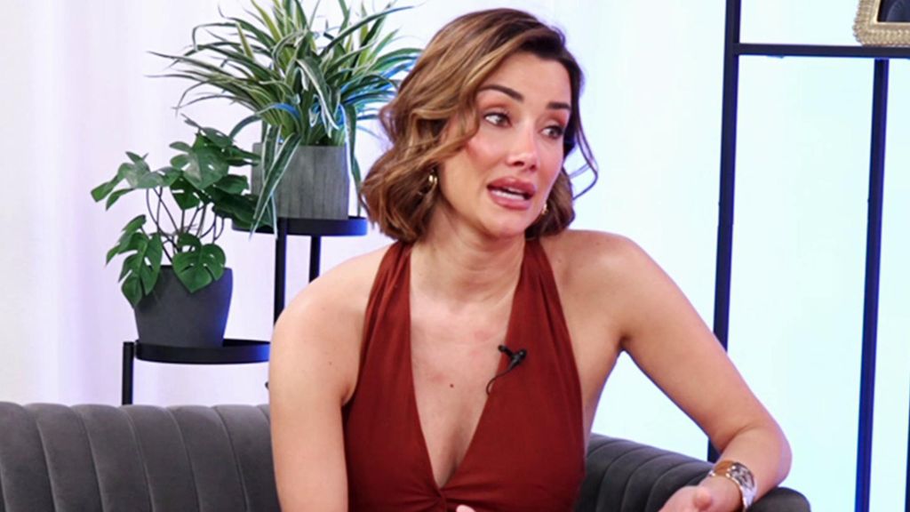 Adara Molinero confiesa el gran trauma que arrastra en sus relaciones En las mejores familias Temporada 2 Top Vídeos 102