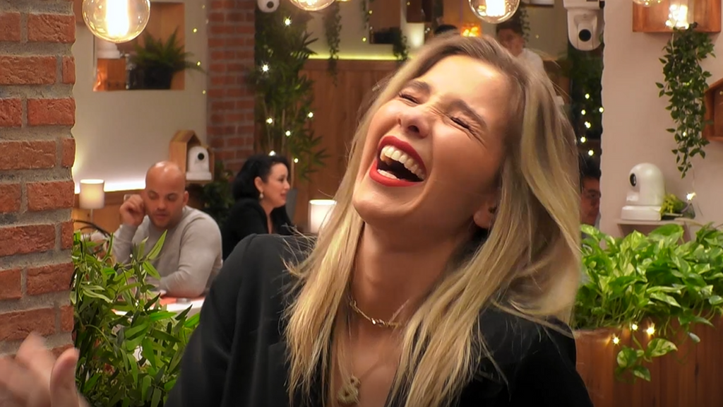 Una soltera deja perpleja a su cita en ‘First Dates’ con el apodo que le pone a su miembro viral: "Princesa Roberta"