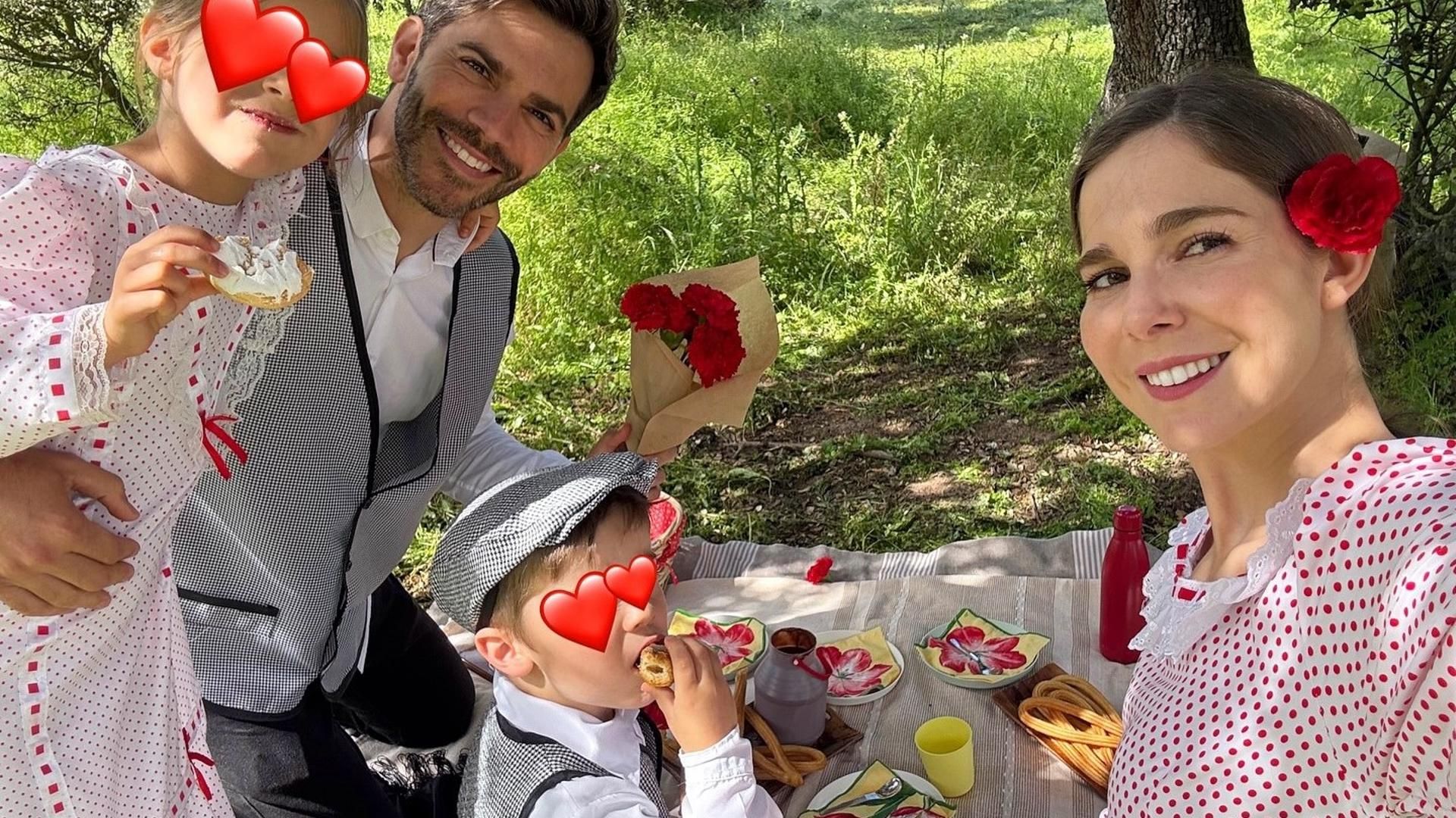 Natalia Sánchez y Marc Clotet celebran San Isidro con sus hijos, Lía y Neo, vestidos de chulapos Natalia Sánchez y Marc Clotet celebran San Isidro con sus hijos, Lía y Neo, vestidos de chulapos