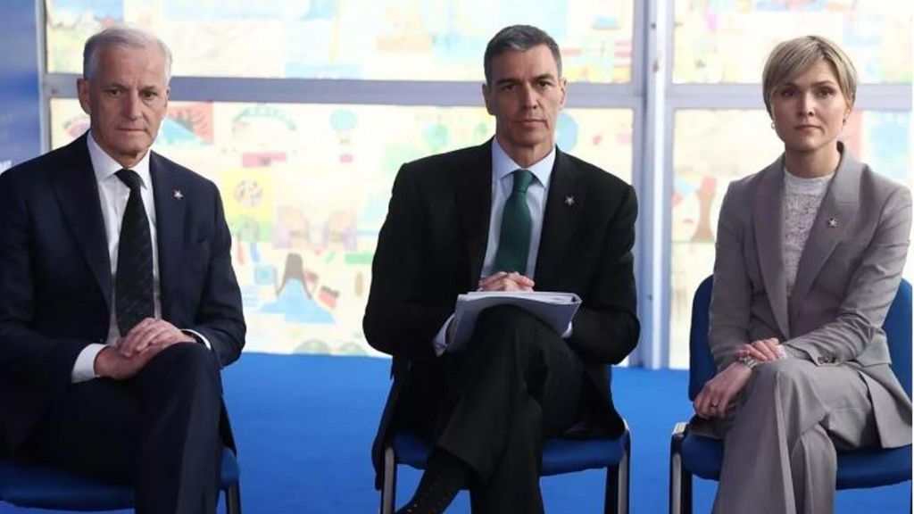 Sánchez defiende las renovables y pide reforzar las interconexiones eléctricas tras el apagón