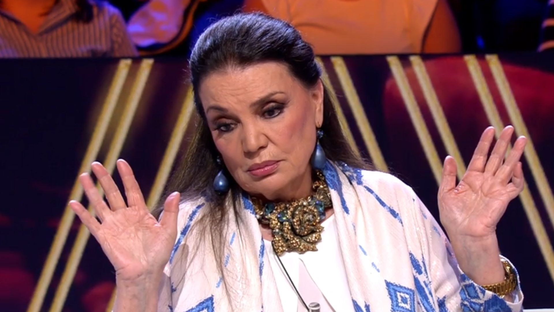 El zasca de María José Cantudo a Ángela Portero cuando ésta le hace un pregunta: "¿Y te lo voy a decir a ti?" ¡De viernes! Top Vídeos 462