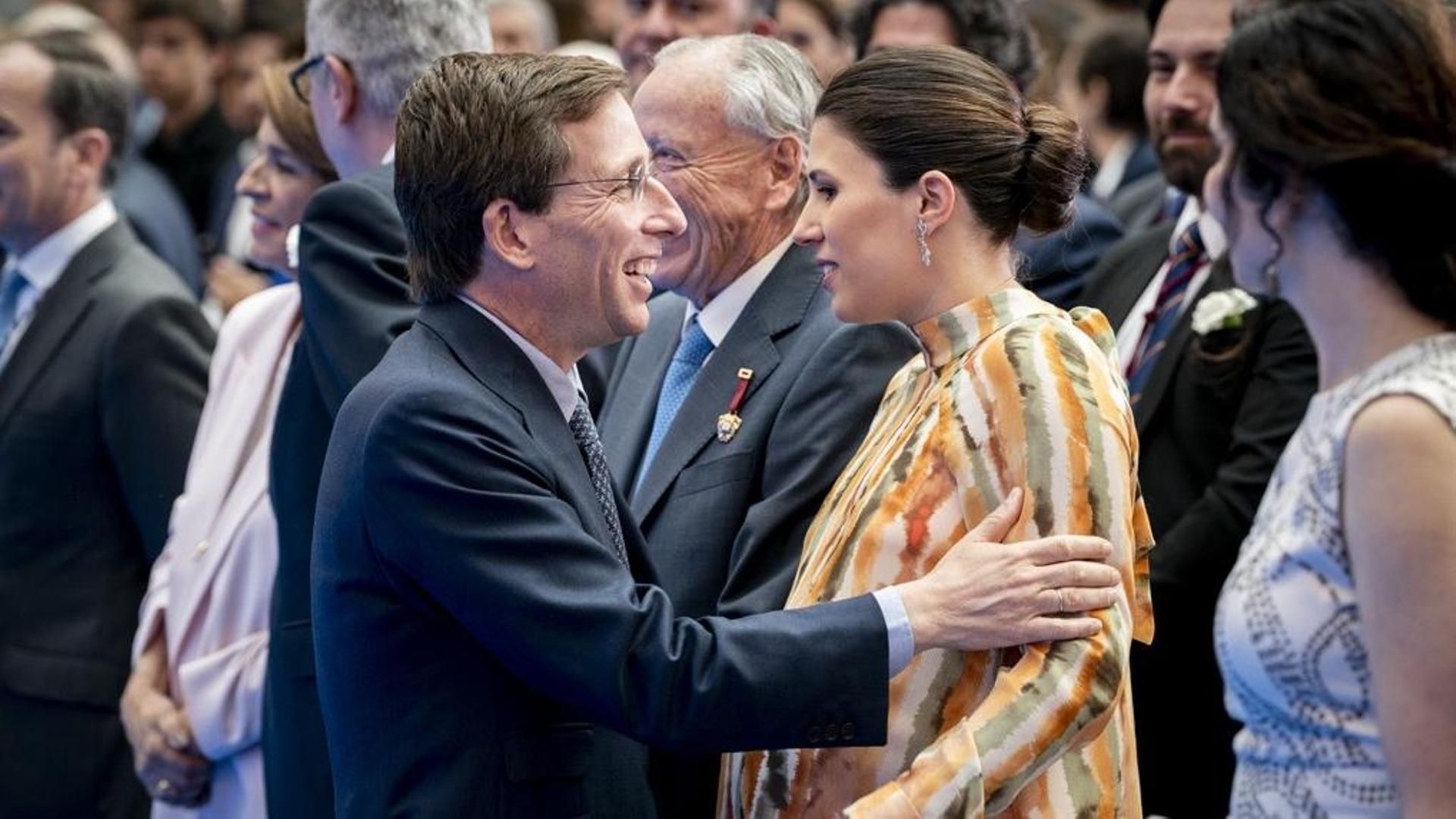 José Luis Martínez -Almeida y Teresa Urquijo