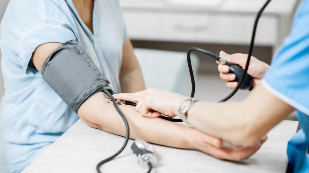 La hipertensión puede provocar ictus u otros tipos de daño cerebral sin síntomas previos