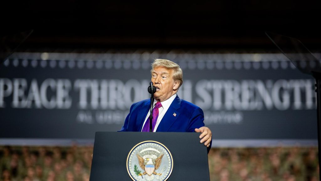 Trump anuncia que hablará con Vladímir Putin y Volodímir Zelenski el lunes para poner fin a un "baño de sangre" en Ucrania
