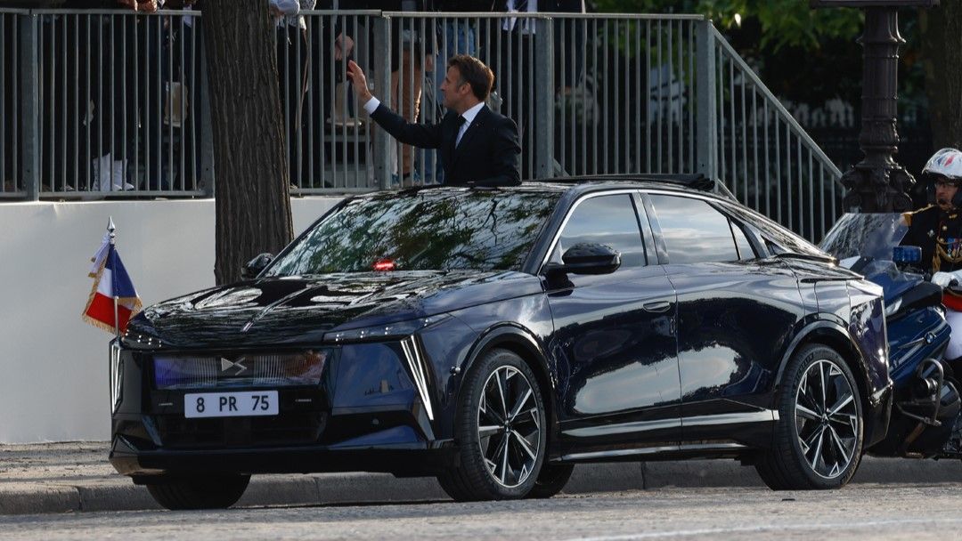 Aunque el vehículo de serie se pondrá a la venta en septiembre, este coche presidencial ya se ha estrenado como tal.