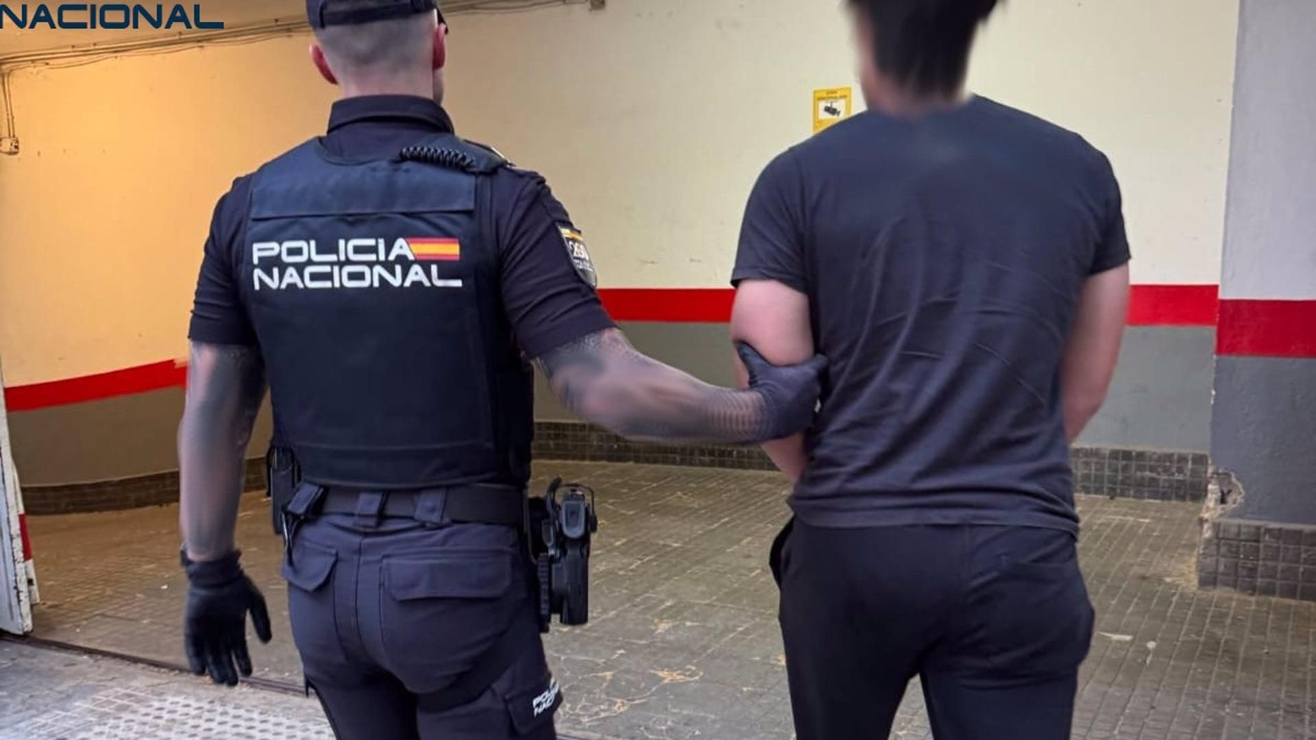 Detenido un joven por grabar a mujeres en los probadores de un comercio de ropa del centro de Palma