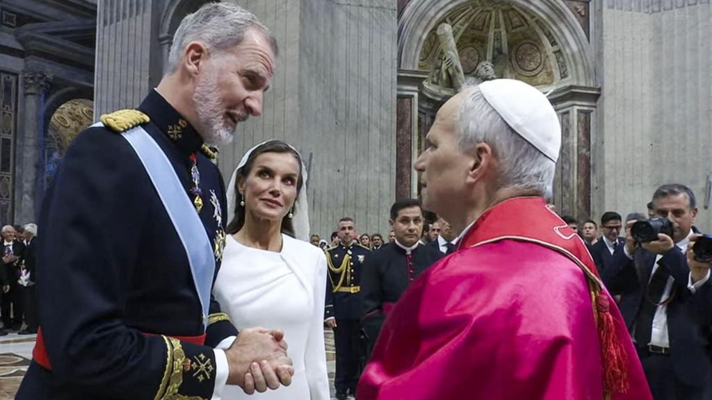 La imagen de los reyes junto al papa León XIV