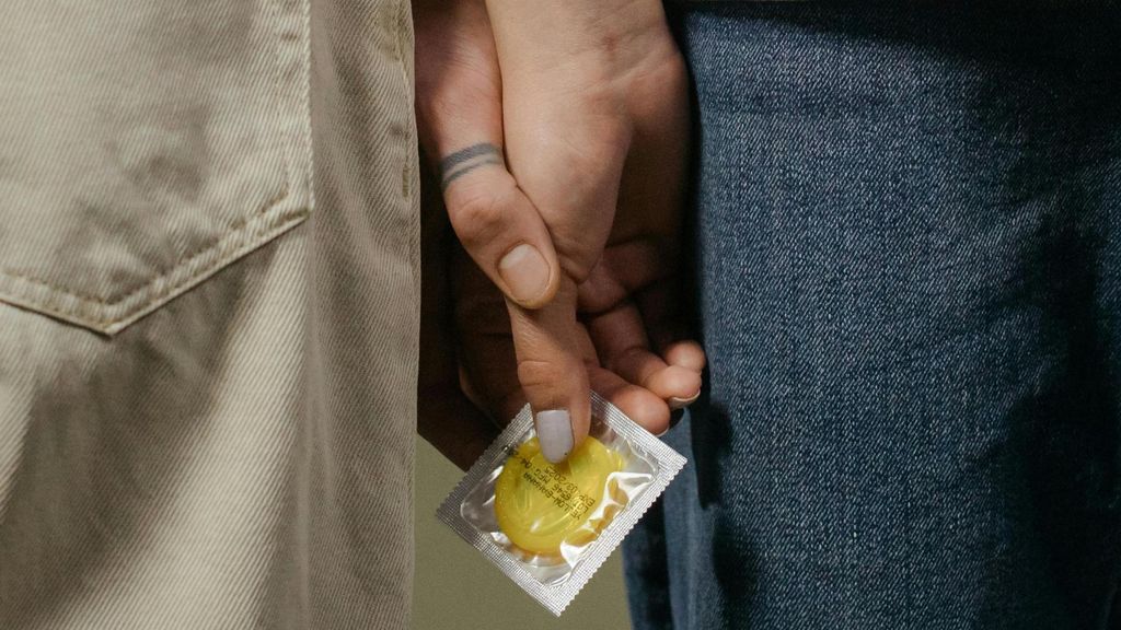 Buscando un nuevo ‘póntelo, pónselo’: especialistas piden campañas para parar las enfermedades de transmisión sexual