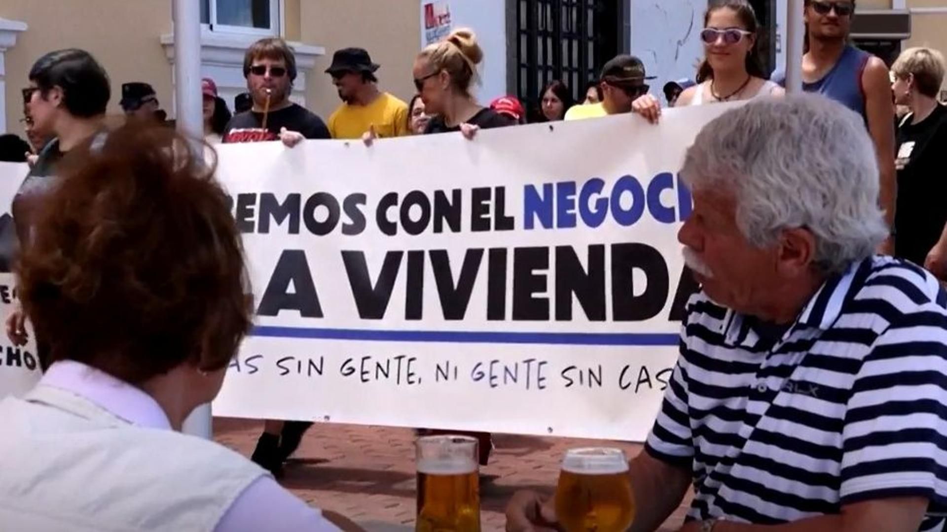 Canarias bate récords de turistas británicos en lo que va de 2025 pese a las protestas contra la masificación