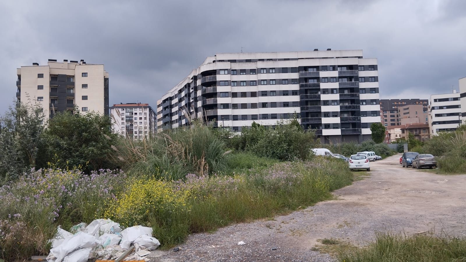 El crimen se produjo cerca de las viviendas próximas al solar