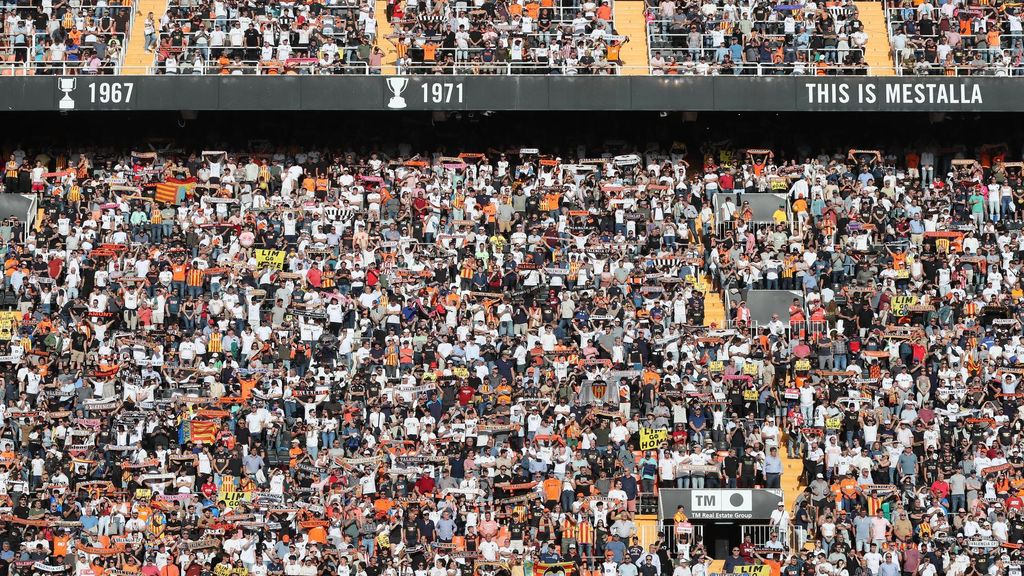 El Valencia CF exige "una rectificación inmediata" a la productora del documental de Vinícius por "falsedades"