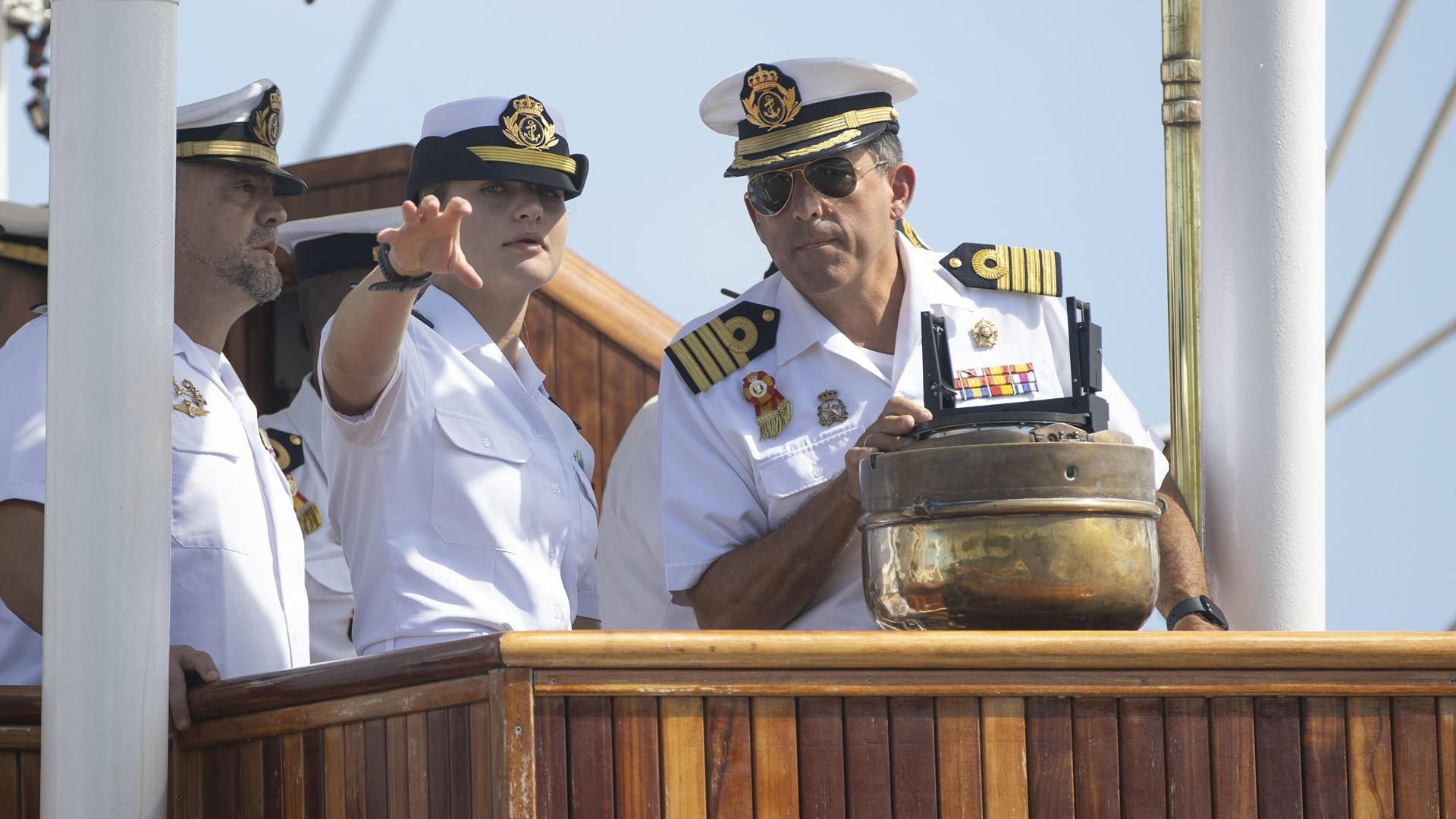 Emotivo recuerdo de la tripulación de Elcano a las víctimas del 'Cuauhtémoc' durante su escala en Santo Domingo