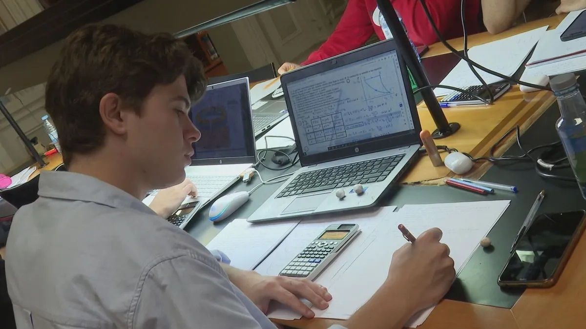 Cómo cuidar tu salud mental durante la PAU: descanso, deporte y desconexión digital