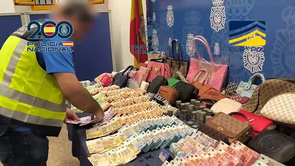 La Policía Nacional desarticula una red que distribuía ropa de lujo falsificada