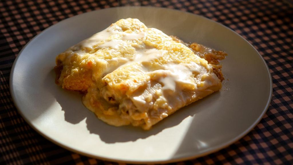 La receta de canelones de rabo de toro es muy fácil de hacer.