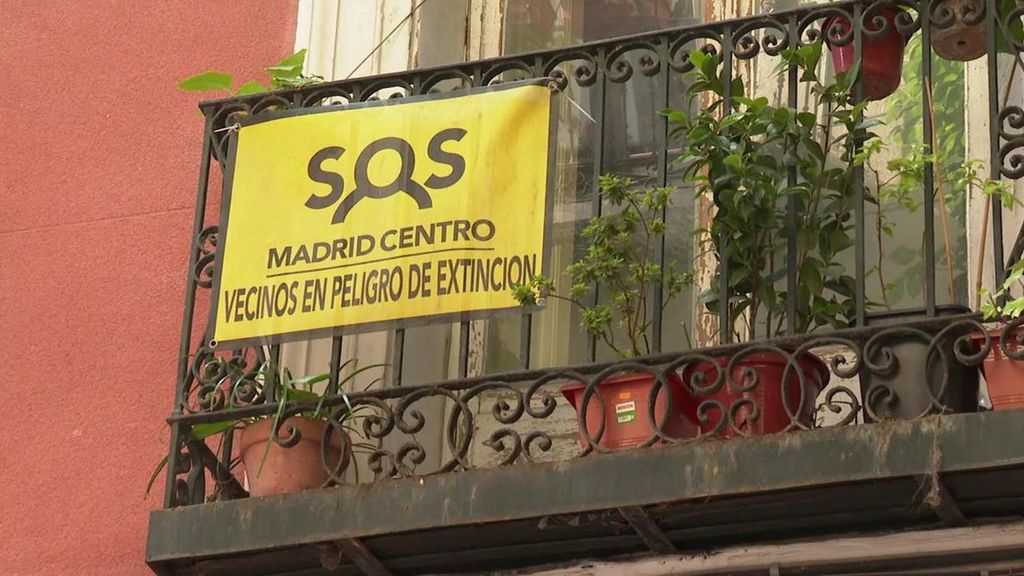 Las asociaciones vecinales denuncian el aumento de pisos turísticos ilegales: "Expulsan a los vecinos creando un efecto dominó"